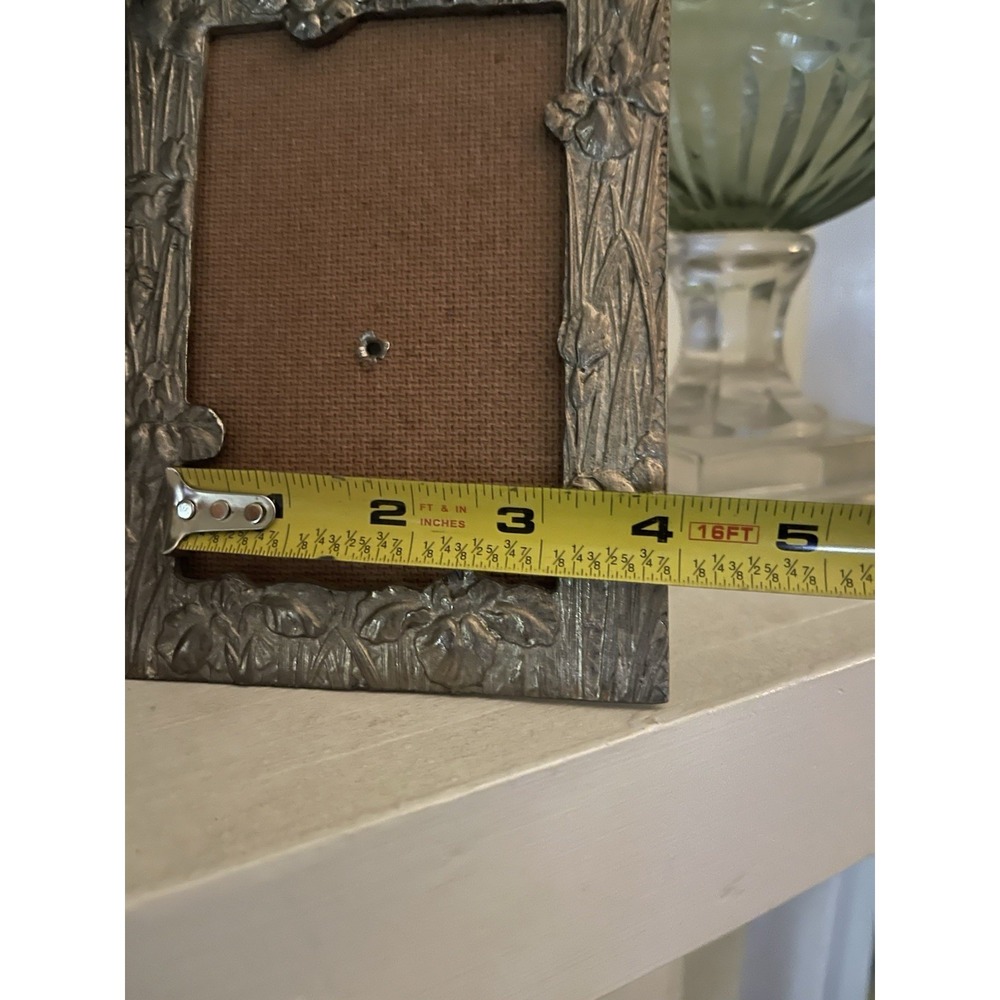 Vintage Pewter Frame Iris Flowers Floral Picture 5 X 7 Heavy - Picture 3 of 9
